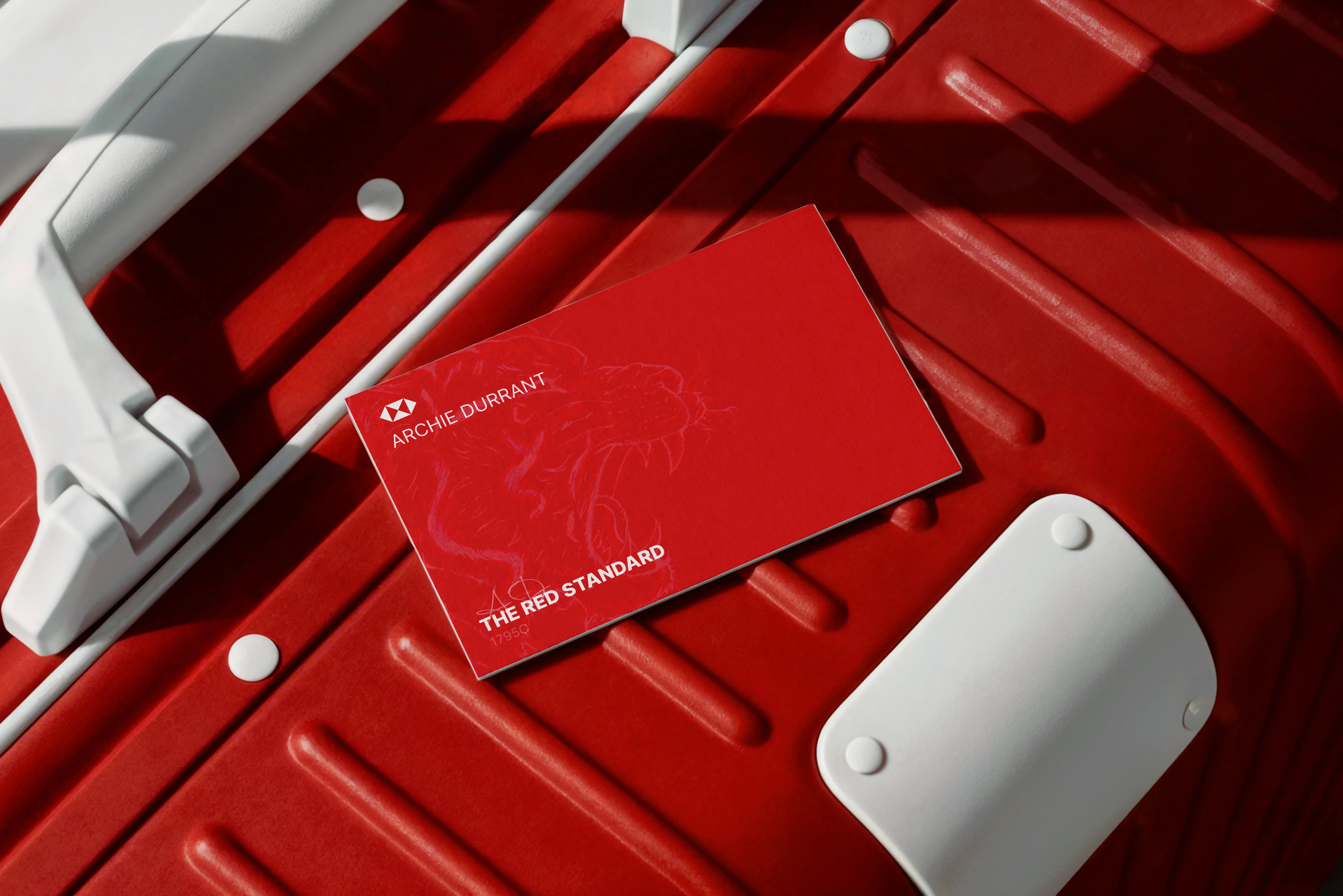 Ceramic card with 1795C luggage